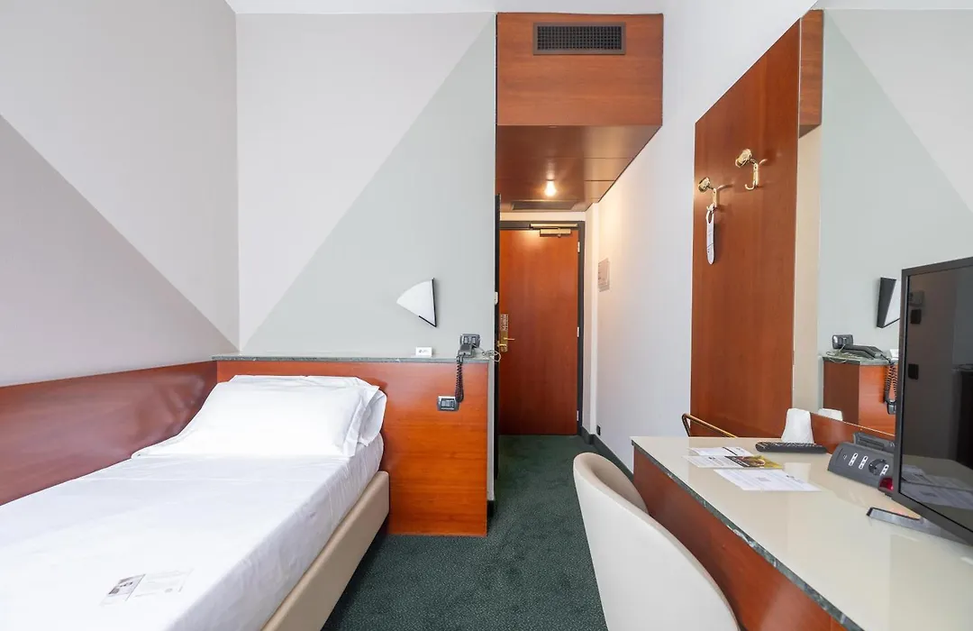 Best Western Hotel Turismo-1
